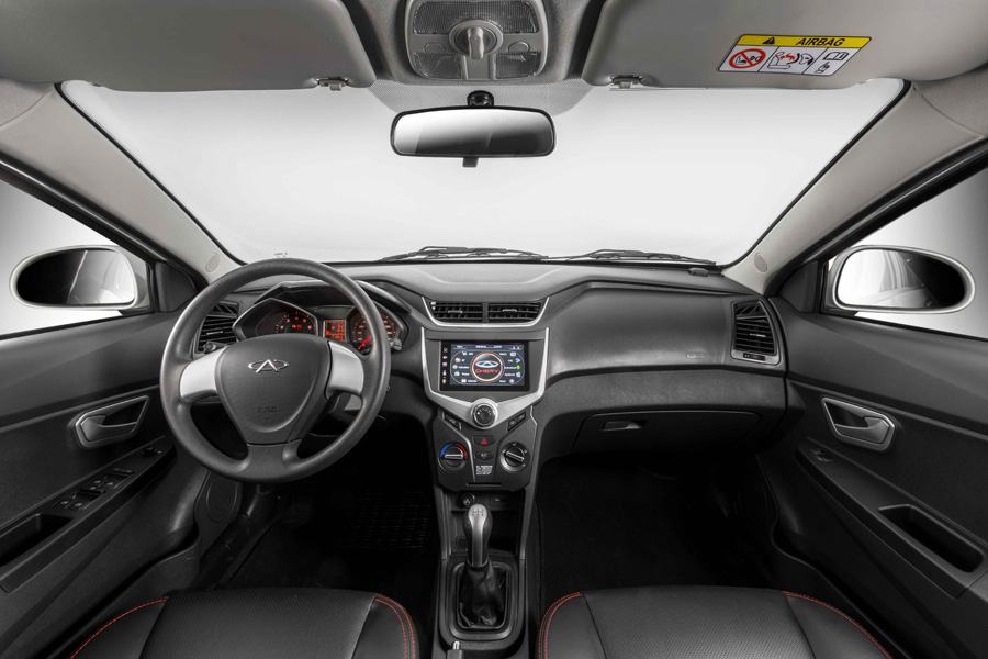 مقایسه پژو ۲۰۶ تیپ ۵ با ام وی ام ۳۱۵ هاچبک